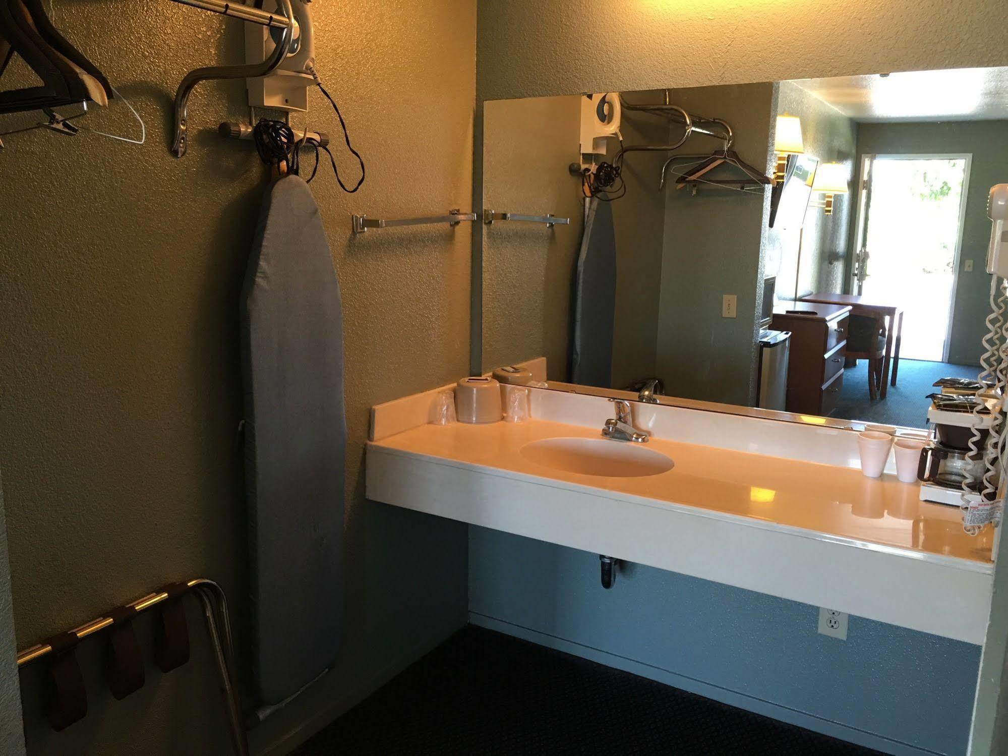 Applegate Inn Atwater Luaran gambar